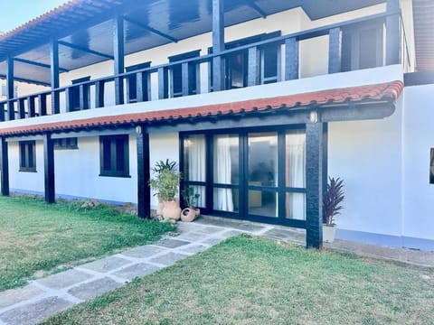 Casarão Pé na Areia Peró House in Cabo Frio