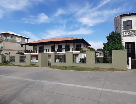 Casarão Pé na Areia Peró House in Cabo Frio