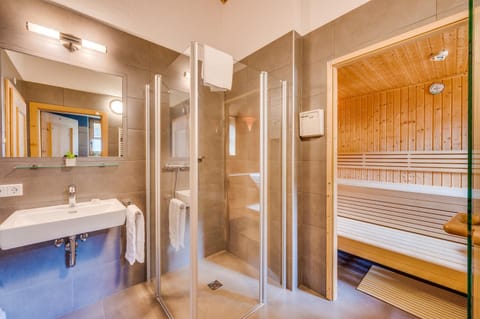 Sauna, Bathroom