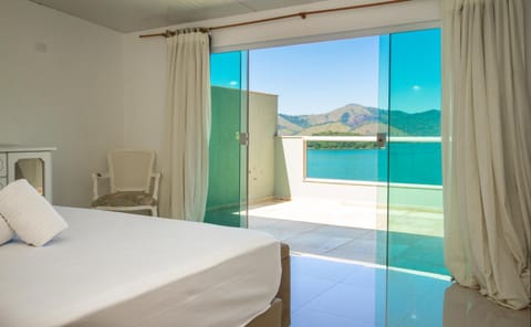 Mountain view, Sea view