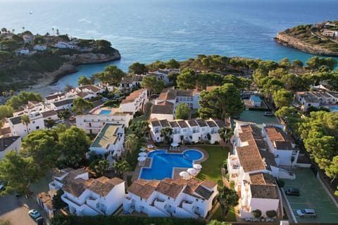 Bird's eye view, Swimming pool