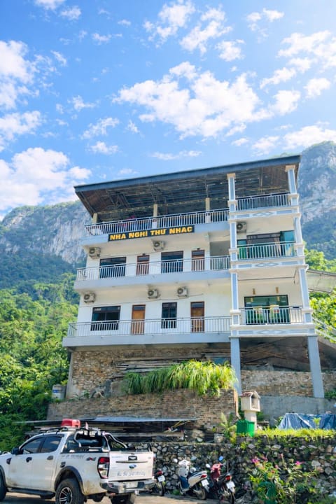 Property building, Day, Natural landscape