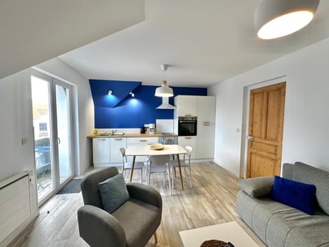 Kitchen or kitchenette, Living room, Dining area