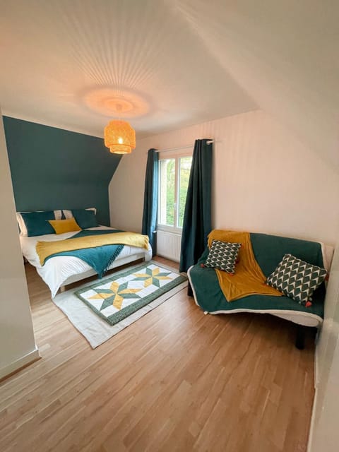 Bed, Bedroom
