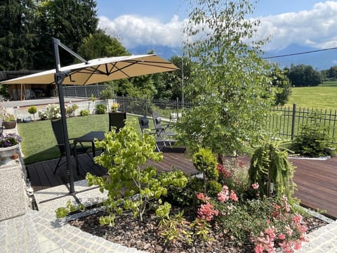 Ami's House Castle View Apartment in Bled