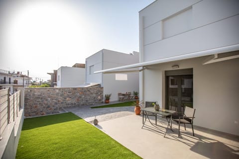 Day, Garden, Balcony/Terrace, Garden view