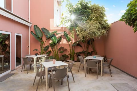 Patio, Garden, Balcony/Terrace