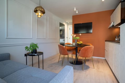 TV and multimedia, Kitchen or kitchenette, Dining area