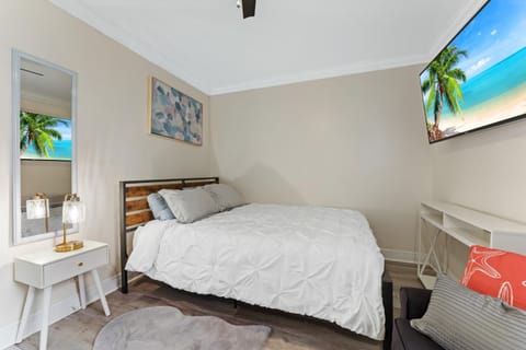 Beach Side Destin Retreat House in Destin