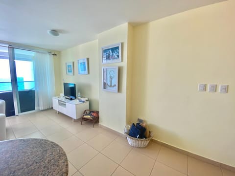 TV and multimedia, Seating area