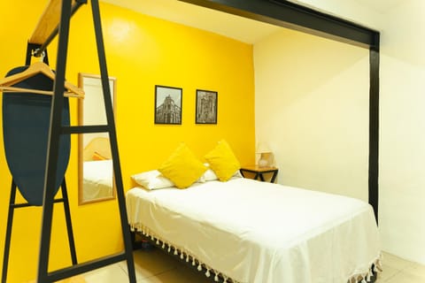 Casa Don José: GIRASOLES Suite Apartment in Oaxaca