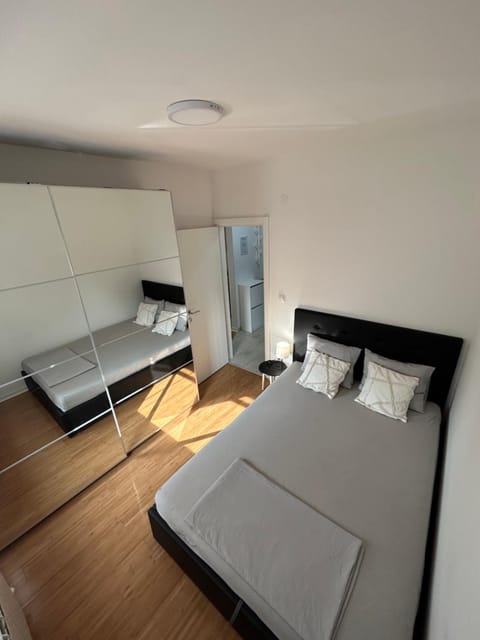 Delete 4 Apartment in Belgrade