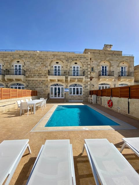 Property building, Swimming pool