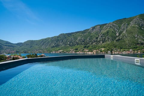 C Group apartments Apartment in Dobrota