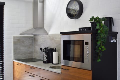 Coffee/tea facilities, Kitchen or kitchenette