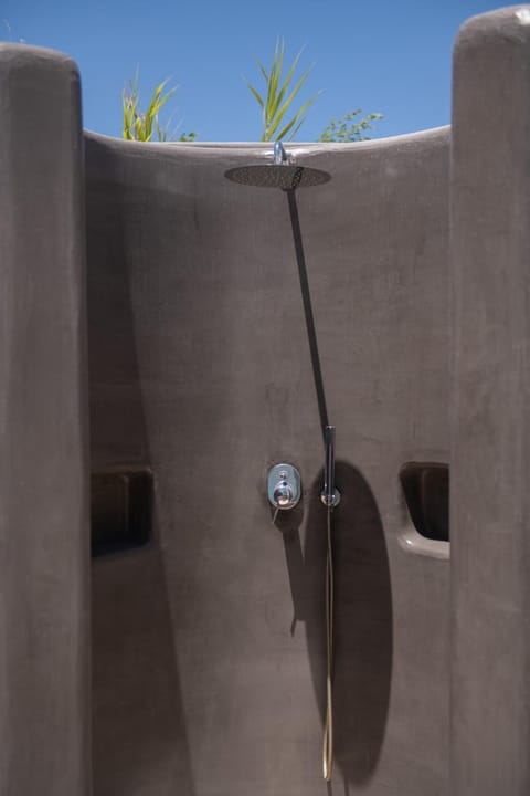 AVAL All Suite Apartment hotel in Mesaria