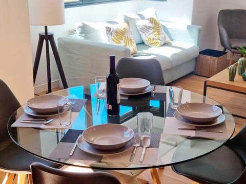 Living room, Dining area