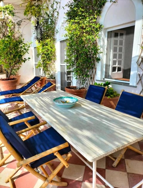 Villino Prota, villa ridente con panorama mozzafiato Villa in Positano