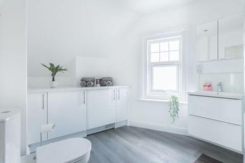 Coast View Luxury Apartment Apartment in Lyme Regis