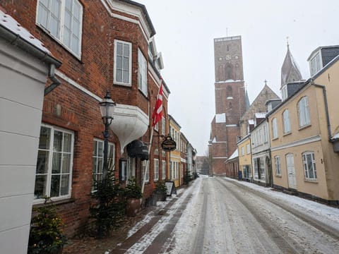 Facade/entrance, Winter