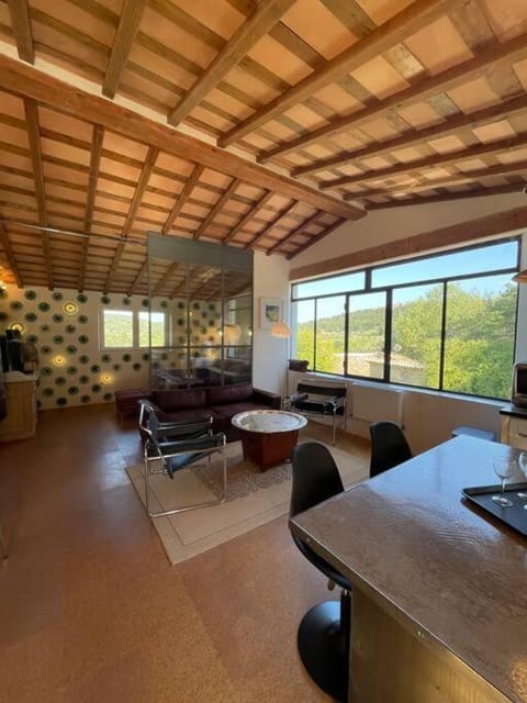 Gîtes Bois-Mariage House in Malaucène