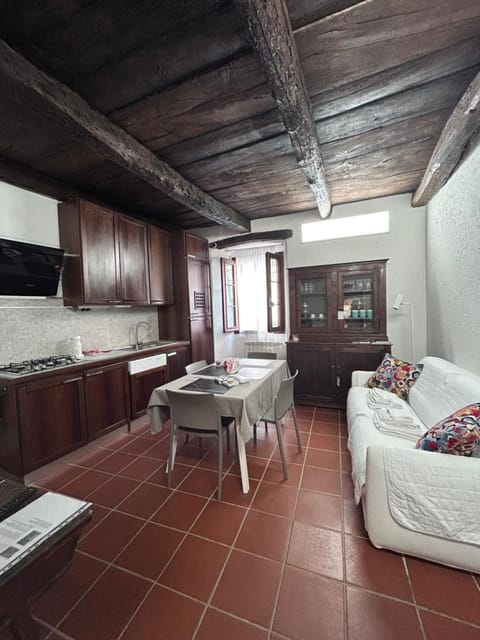 Kitchen or kitchenette, Living room, Dining area, pet friendly