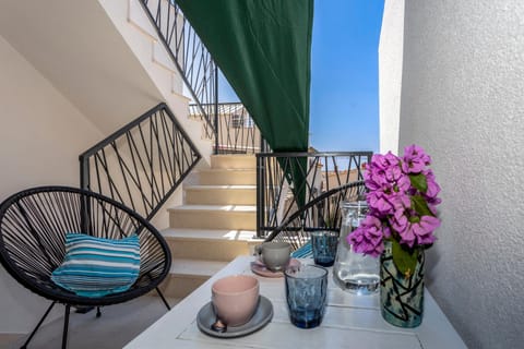 Patio, Balcony/Terrace