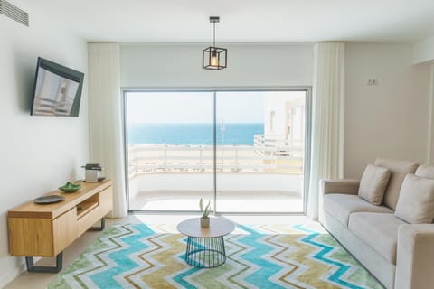 Living room, Sea view