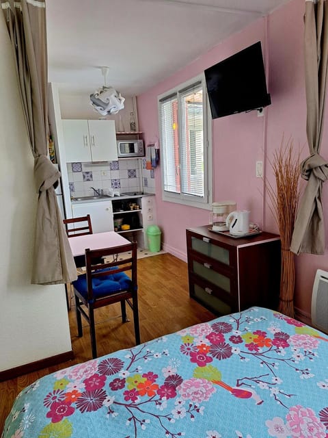 Kitchen or kitchenette, Photo of the whole room