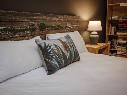 Bed, Decorative detail