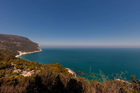 Lo Speziale - Paccasassi Apartment in Sirolo