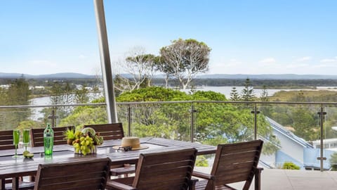 Day, View (from property/room), Balcony/Terrace, River view