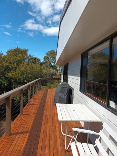 Lillybell Beach Retreat-Binalong Bay House in Binalong Bay