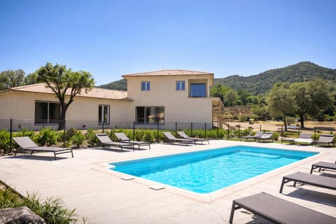 Natural landscape, Swimming pool, sunbed