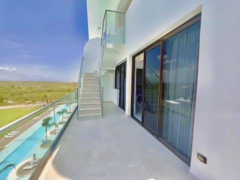 Off site, Balcony/Terrace