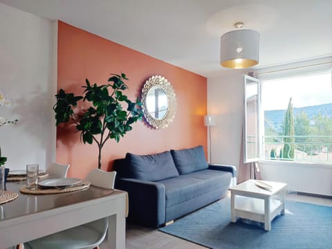 Le Lavandin - T3 Piscine & Climatisation Apartment in Gréoux-les-Bains