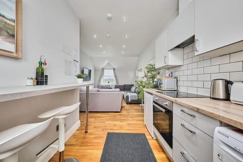 Sea View Apartment Steps to Beach - Dunluce Park 5 Apartment in Portrush