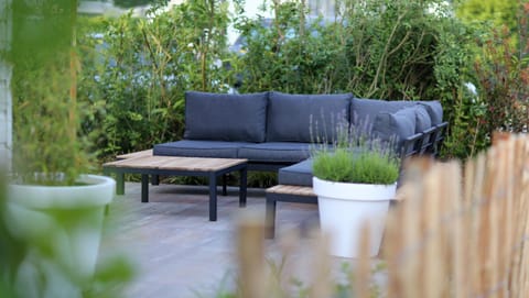 Kek huisje aan de Maas House in North Brabant (province)