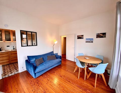 Bed, Living room, Dining area