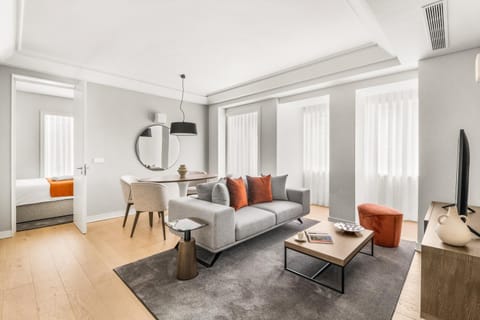 TV and multimedia, Living room, Seating area