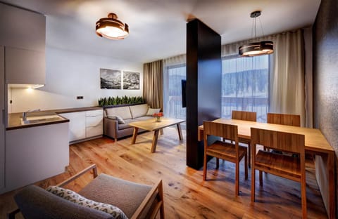 TV and multimedia, Living room, Dining area, kitchen