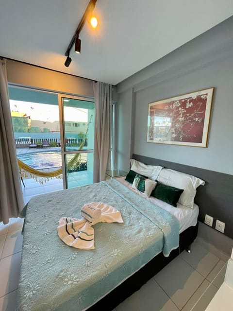 Bed, Photo of the whole room, Pool view