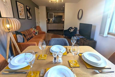 TV and multimedia, Living room, Dining area