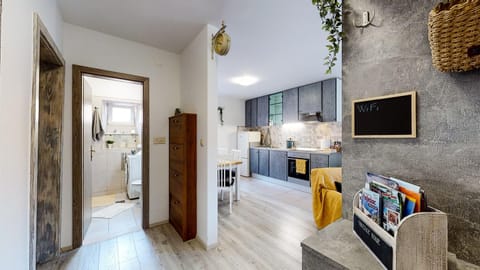 Kitchen or kitchenette, Living room, Dining area, locker