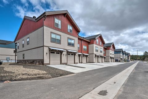 Charming McCall Townhome Hike, Fish, and Ski! House in McCall