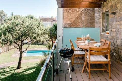 View (from property/room), Balcony/Terrace, Pool view