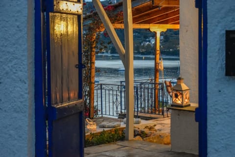 Patio, Facade/entrance, Balcony/Terrace