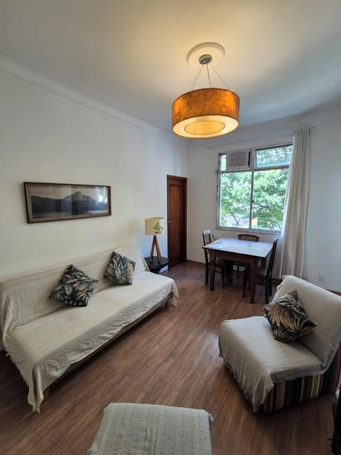 TV and multimedia, Living room, Dinner, internet, air conditioner