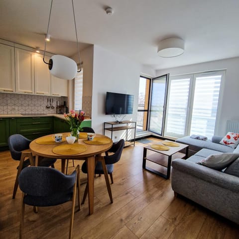 TV and multimedia, Coffee/tea facilities, Kitchen or kitchenette, Living room