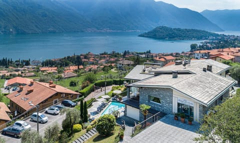 Property building, Bird's eye view, Lake view